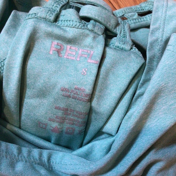 3 Women’s Activewear tops racerback sz small - Picture 4 of 10